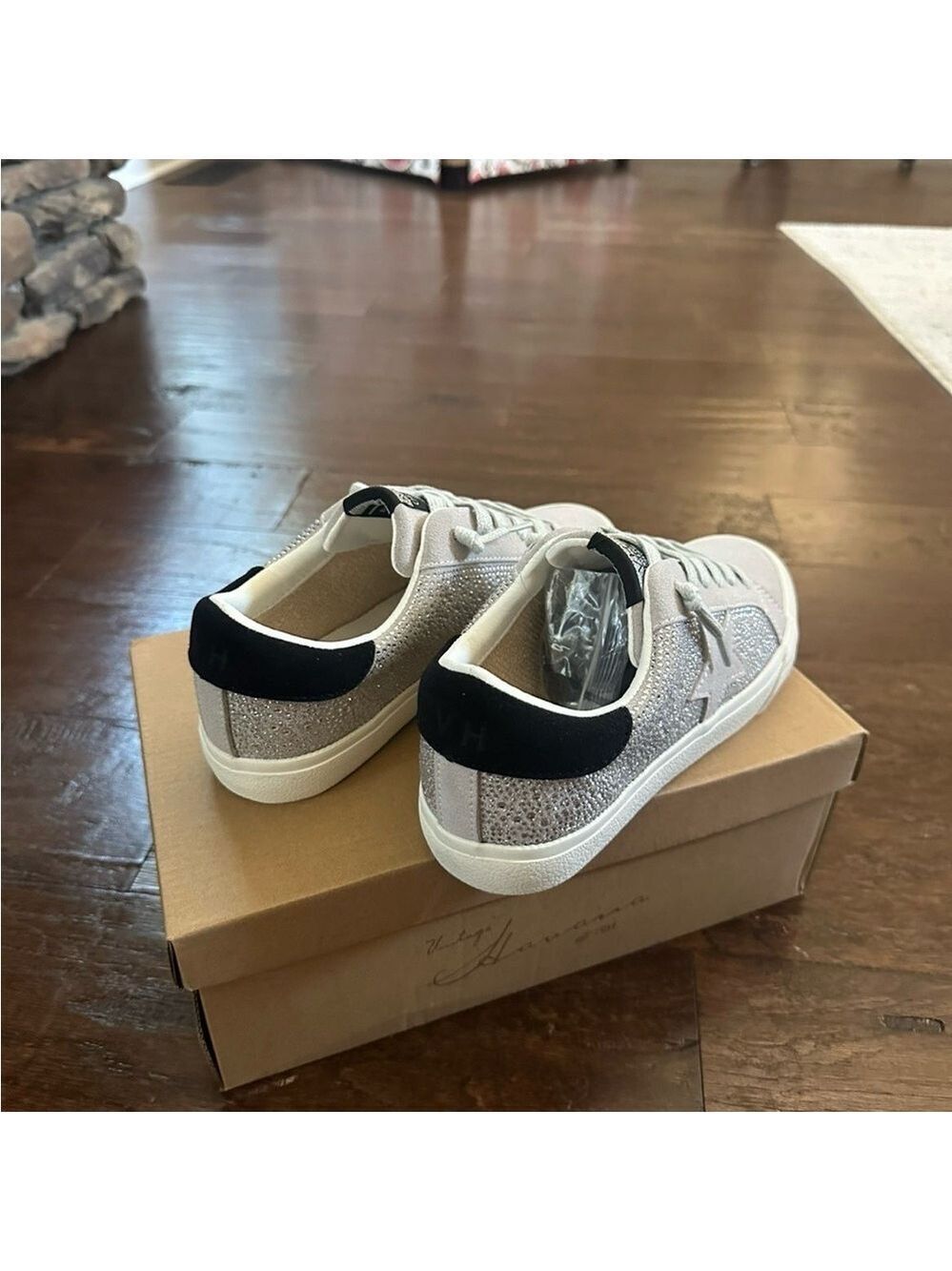 Vintage Havana rhinestone sneaker-size 7.5-grey/silver-brand new - Picture 6 of 15
